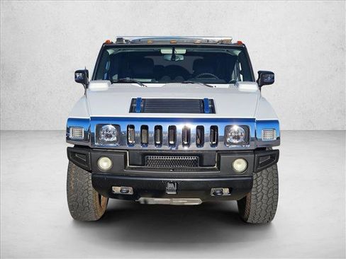 Used 2005 HUMMER H2 w/ Preferred Equipment Group image 2
