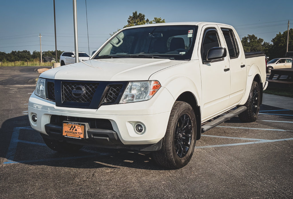 Used 2020 Nissan Frontier SV w/ Midnight Edition Floor Mats AWD/4WD image 16