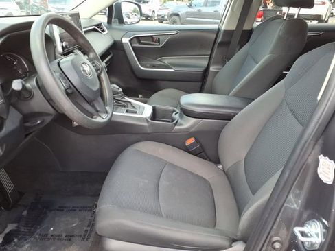 Used 2024 Toyota RAV4 LE image 9
