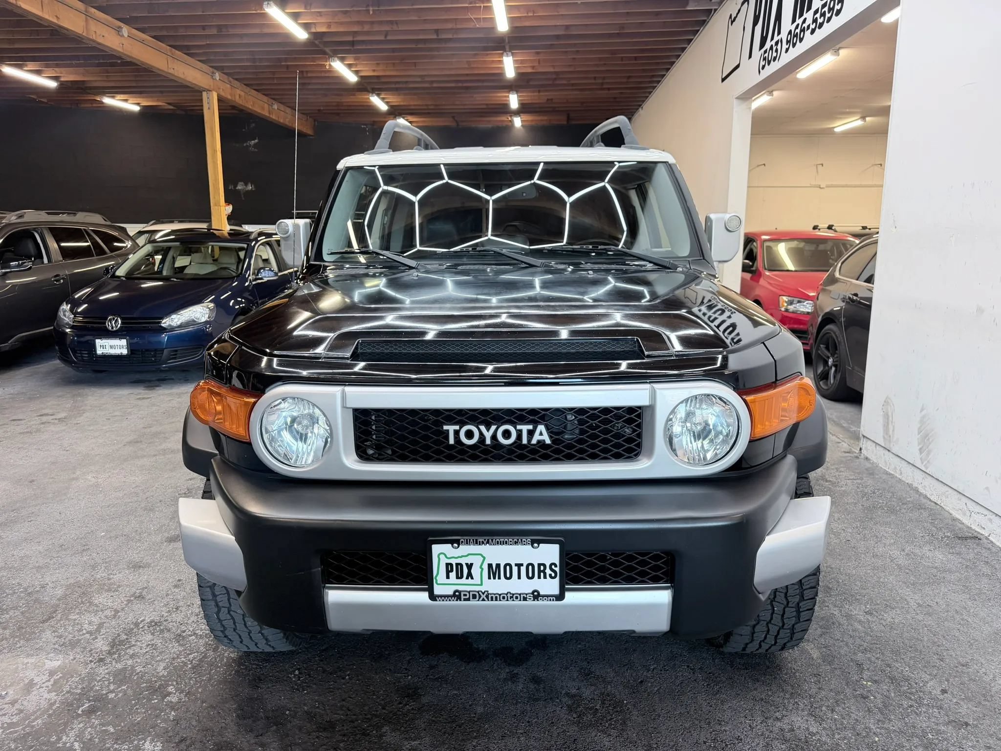 Used 2013 Toyota FJ Cruiser 4WD w/ Upgrade Pkg image 3
