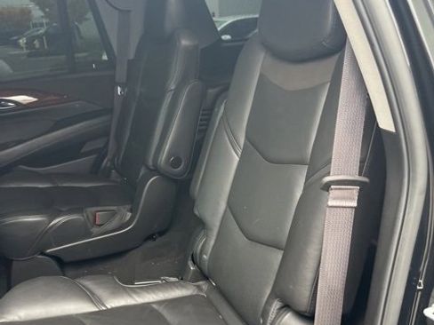 Used 2016 Cadillac Escalade Premium image 10