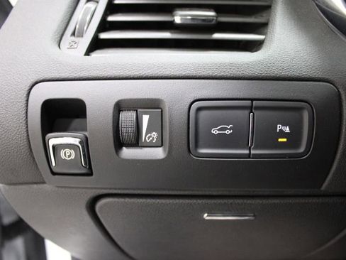 Used 2014 Chevrolet Impala LT w/ Convenience Package image 42