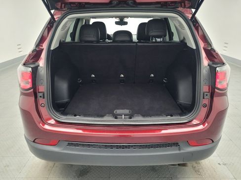 Used 2021 Jeep Compass Latitude image 29