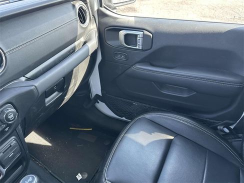 Used 2022 Jeep Wrangler Unlimited Sahara w/ Cold Weather Group image 34