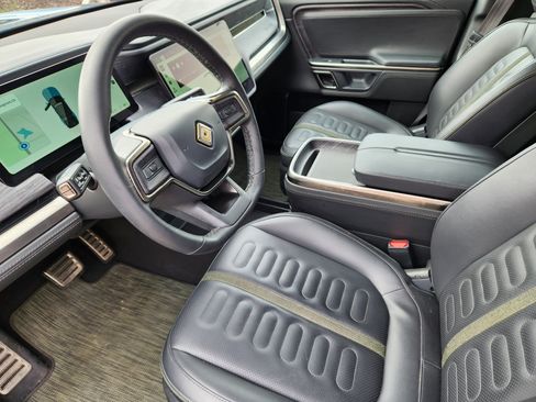 Used 2024 Rivian R1S Adventure image 10