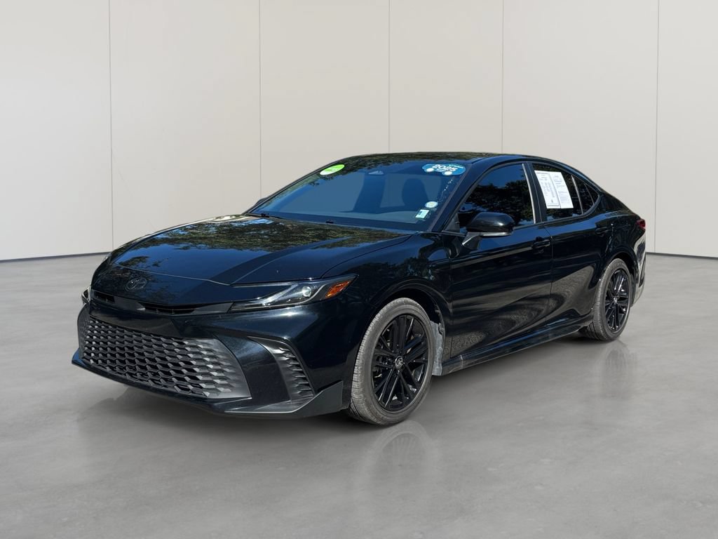 Used 2025 Toyota Camry SE w/ Convenience Package FWD image 1