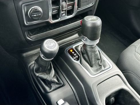 Used 2023 Jeep Wrangler Willys image 16