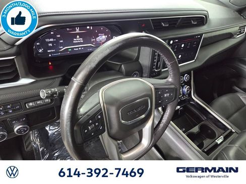 Used 2022 GMC Yukon Denali AWD/4WD image 12