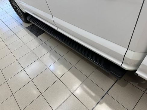 Used 2018 Ford F150 Lariat w/ Equipment Group 502A Luxury AWD/4WD image 28
