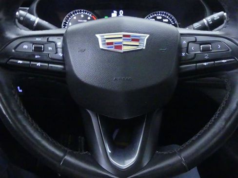 Used 2019 Cadillac XT4 Premium Luxury image 17