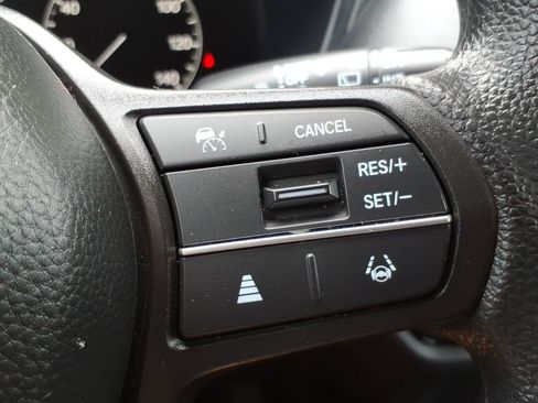 Used 2023 Honda HR-V LX image 15