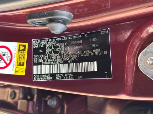 Used 2018 Toyota Highlander Plus AWD/4WD image 41