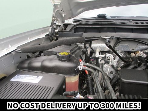 Used 2018 Chevrolet Silverado 1500 LT w/ All Star Edition AWD/4WD image 32