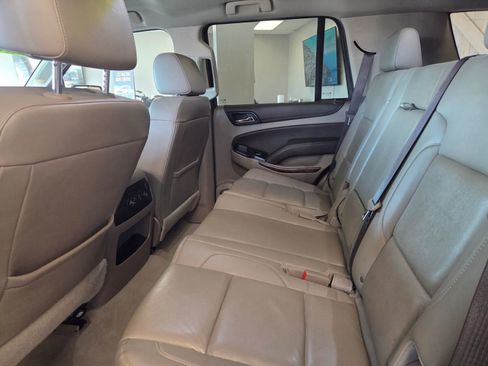 Used 2019 Chevrolet Tahoe LT w/ Luxury Package image 43