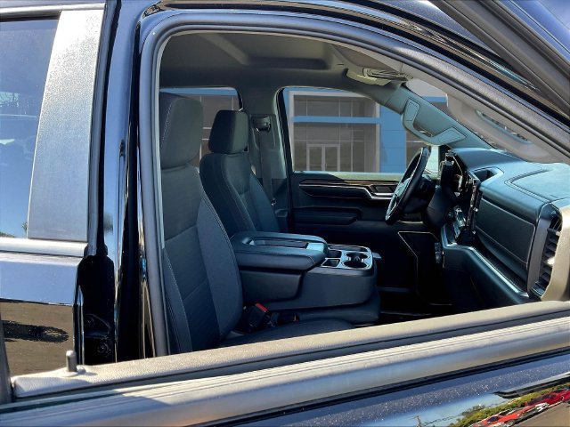Used 2022 Chevrolet Silverado 1500 LT AWD/4WD image 31