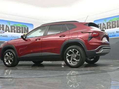 Used 2025 Chevrolet Trax LT w/ LT Convenience Package image 20