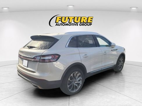 Used 2023 Lincoln Nautilus Reserve FWD image 3