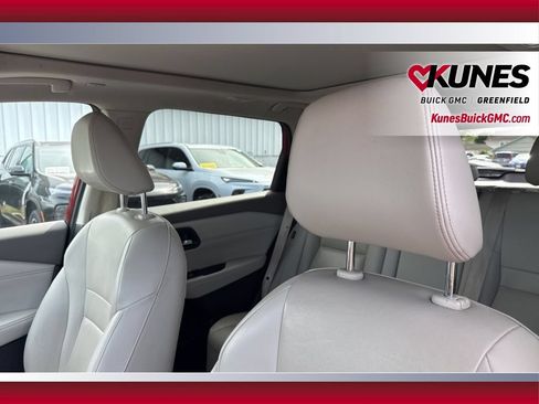 Used 2023 Nissan Rogue SL AWD/4WD image 18