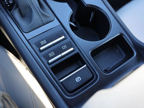 Certified 2025 Hyundai Sonata SE image 28