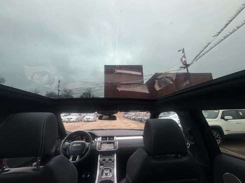 Used 2015 Land Rover Range Rover Evoque Dynamic image 4