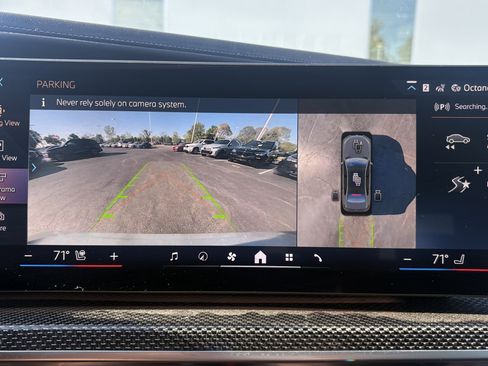 Certified 2023 BMW i7 xDrive60 w/ Executive Package 2 image 26