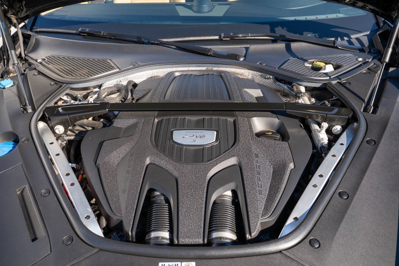 Used 2018 Porsche Panamera 4S AWD/4WD image 75