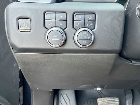 Certified 2023 GMC Sierra 1500 AT4 w/ AT4 Premium Package image 18