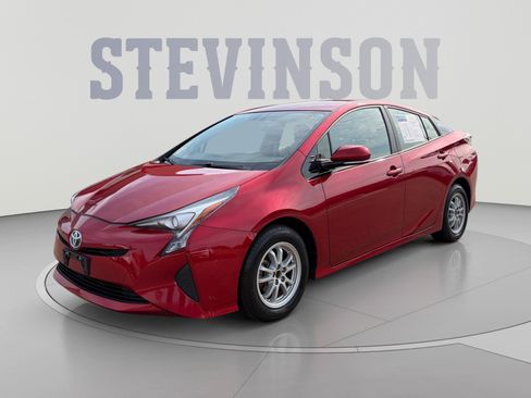Used 2016 Toyota Prius Four FWD image 1