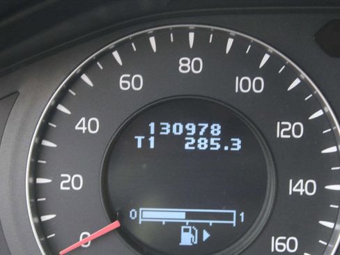 Used 2011 Volvo XC60 3.2 AWD/4WD image 10
