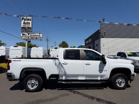 Used 2023 Chevrolet Silverado 2500 LT image 9