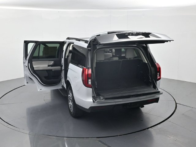 Used 2025 Ford Expedition Active AWD/4WD image 49
