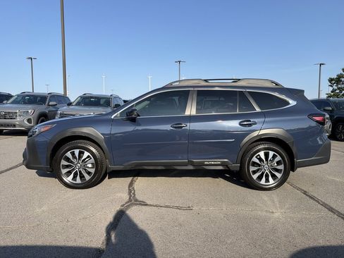 Used 2024 Subaru Outback Limited AWD/4WD image 2