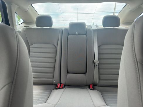 Used 2019 Ford Fusion SE FWD image 16