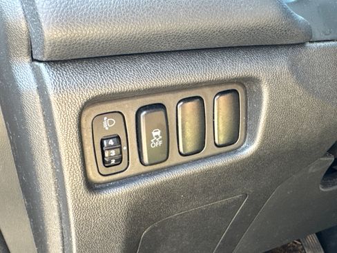 Used 2014 Mitsubishi Outlander Sport SE AWD/4WD image 14