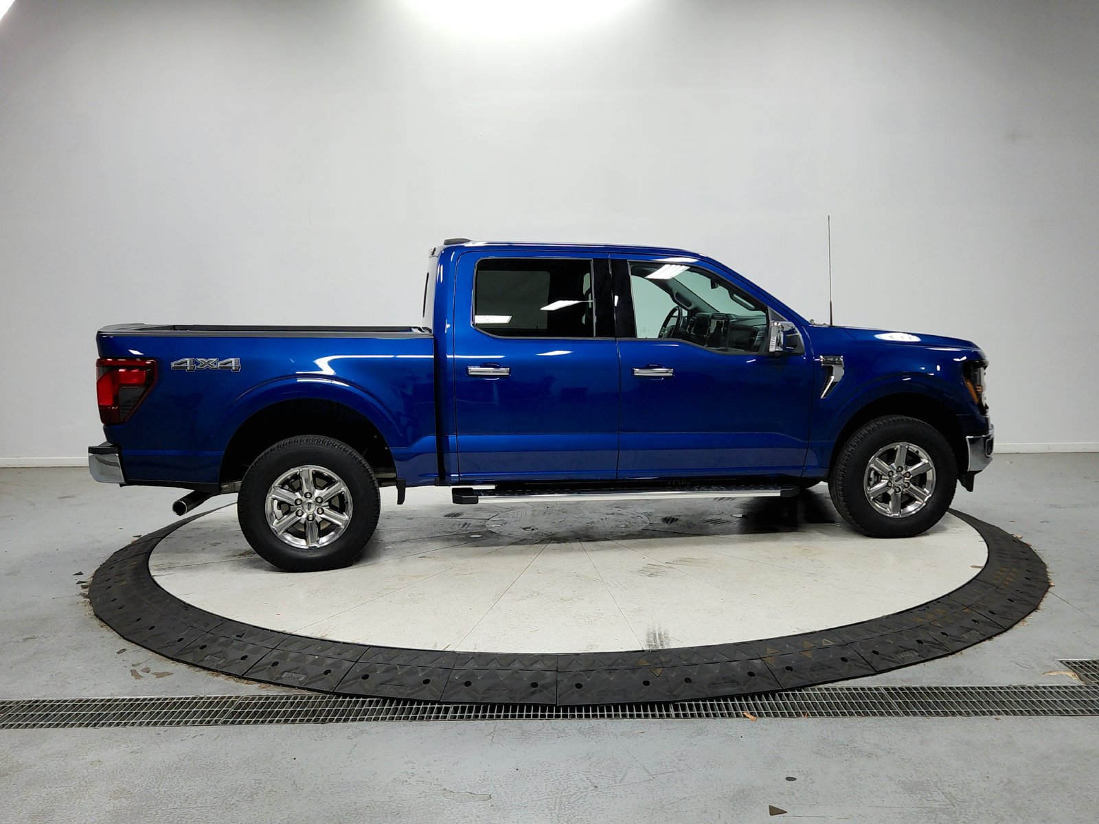 Used 2024 Ford F150 XLT w/ Equipment Group 302A MID AWD/4WD image 9