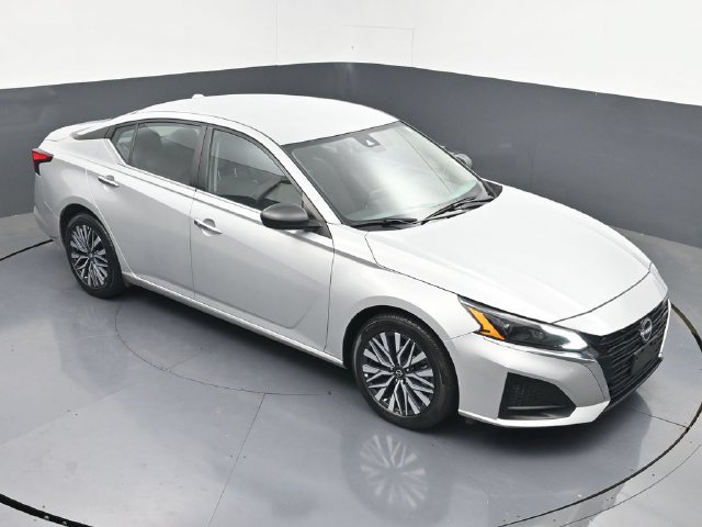 Used 2024 Nissan Altima 2.5 SV FWD image 38
