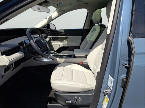 New 2026 Lincoln Nautilus Reserve image 10