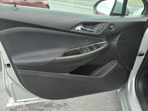 Used 2018 Chevrolet Cruze LS FWD image 7