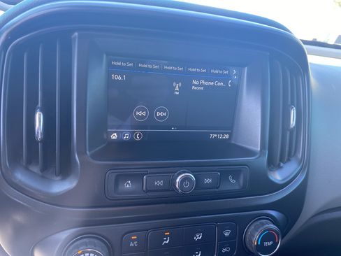 Used 2019 Chevrolet Colorado W/T w/ WT Convenience Package RWD image 4