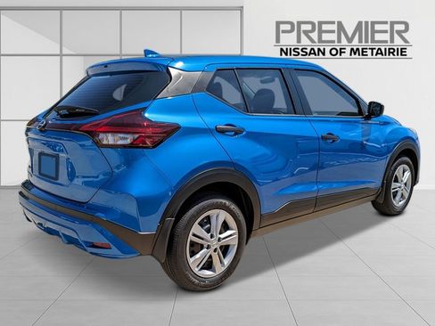 New 2025 Nissan Kicks Play S image 5