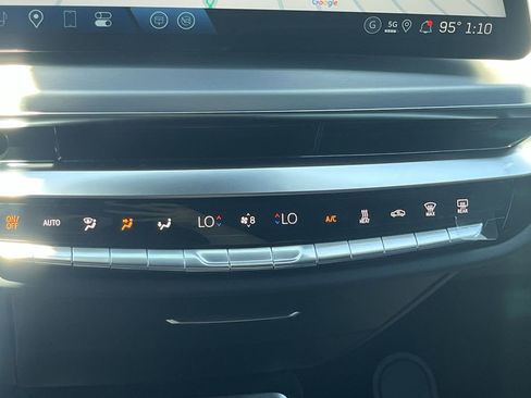 New 2025 Cadillac Lyriq Luxury image 10