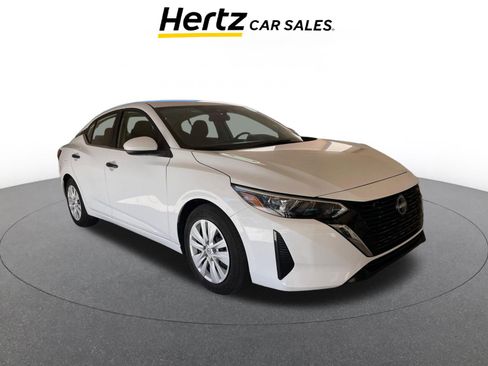 Used 2025 Nissan Sentra S image 1