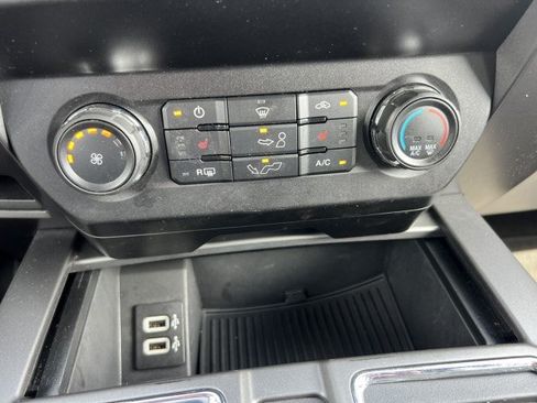 Used 2019 Ford F150 XLT w/ Equipment Group 302A Luxury AWD/4WD image 13