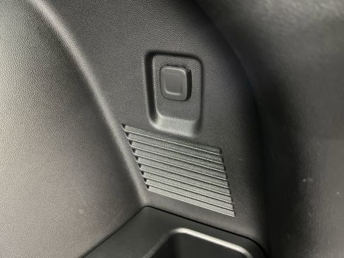 New 2025 Chevrolet Blazer LT w/ Midnight/Sport Edition image 30