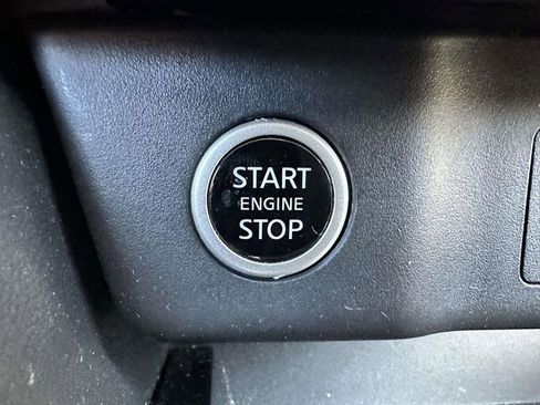 Used 2023 Nissan Rogue S AWD/4WD image 21