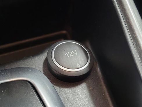 Used 2021 Ford EcoSport SE w/ SE Convenience Package image 28