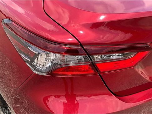 Used 2022 Toyota Camry LE FWD image 30