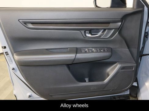 Used 2025 Honda CR-V Sport image 19