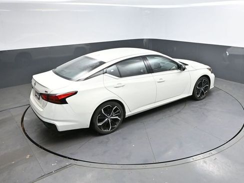 Used 2025 Nissan Altima 2.5 SR FWD image 37