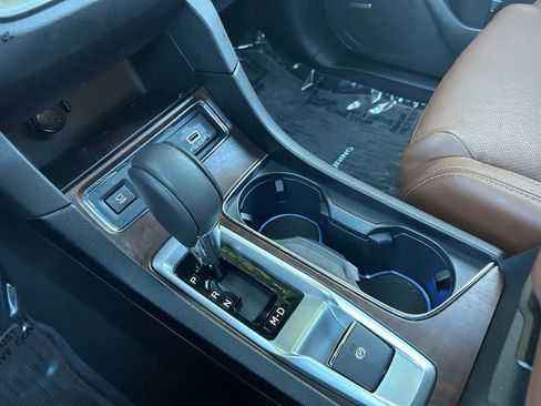 Used 2023 Subaru Ascent Touring AWD/4WD image 18